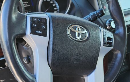 Toyota Land Cruiser Prado 150 рестайлинг 2, 2017 год, 4 100 000 рублей, 8 фотография