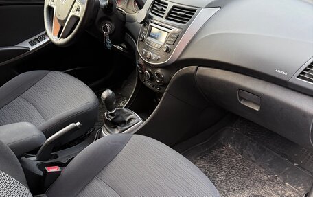 Hyundai Solaris II рестайлинг, 2016 год, 1 250 000 рублей, 14 фотография