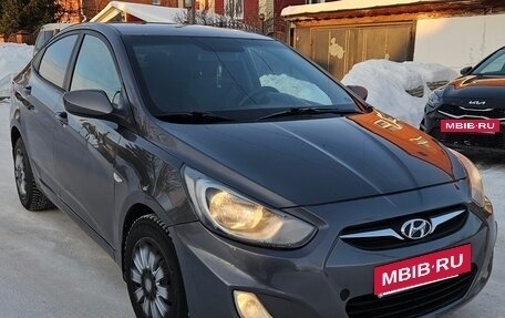 Hyundai Solaris II рестайлинг, 2011 год, 530 000 рублей, 3 фотография