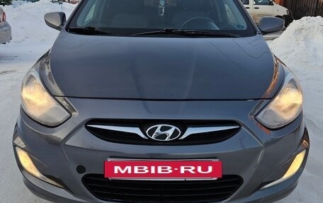 Hyundai Solaris II рестайлинг, 2011 год, 530 000 рублей, 6 фотография