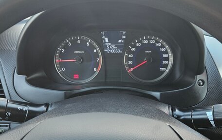 Hyundai Solaris II рестайлинг, 2011 год, 530 000 рублей, 17 фотография