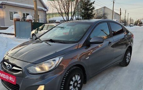 Hyundai Solaris II рестайлинг, 2011 год, 530 000 рублей, 4 фотография