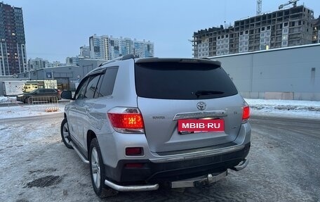 Toyota Highlander III, 2011 год, 2 235 000 рублей, 4 фотография