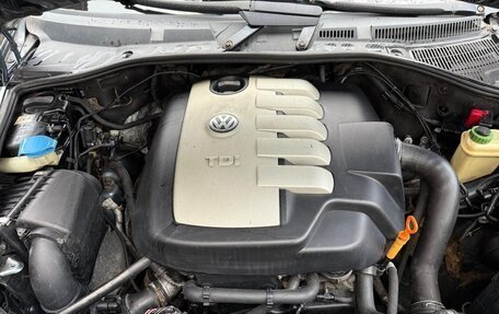 Volkswagen Touareg III, 2005 год, 850 000 рублей, 12 фотография