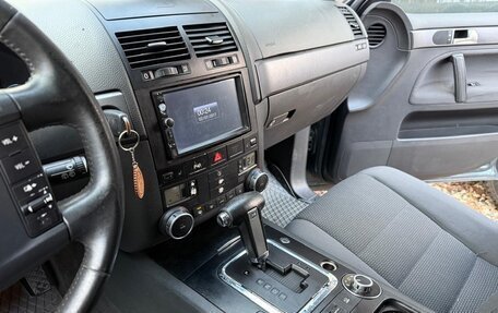 Volkswagen Touareg III, 2005 год, 850 000 рублей, 16 фотография