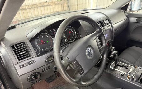 Volkswagen Touareg III, 2005 год, 850 000 рублей, 13 фотография