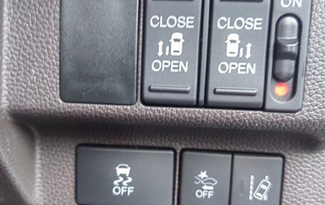 Honda Freed II, 2018 год, 1 380 000 рублей, 7 фотография