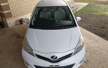 Toyota Vitz, 2013 год, 760 000 рублей, 4 фотография