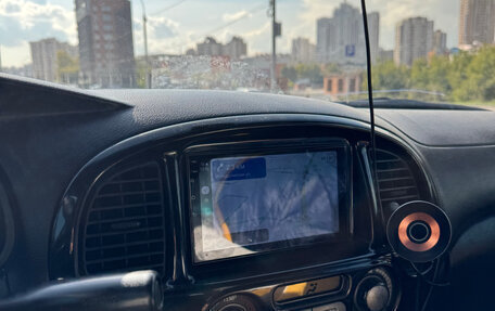 Toyota Sequoia II рестайлинг, 2002 год, 1 200 000 рублей, 8 фотография