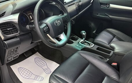 Toyota Hilux VIII, 2016 год, 3 800 000 рублей, 14 фотография