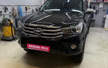Toyota Hilux VIII, 2016 год, 3 800 000 рублей, 28 фотография