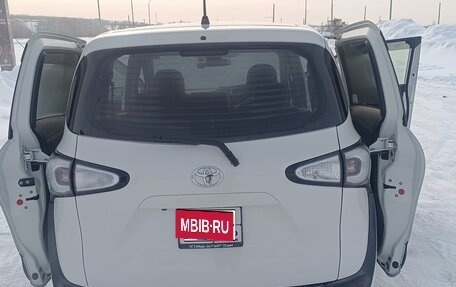 Toyota Sienta II, 2016 год, 1 390 000 рублей, 6 фотография