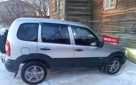 Chevrolet Niva I рестайлинг, 2009 год, 390 000 рублей, 2 фотография