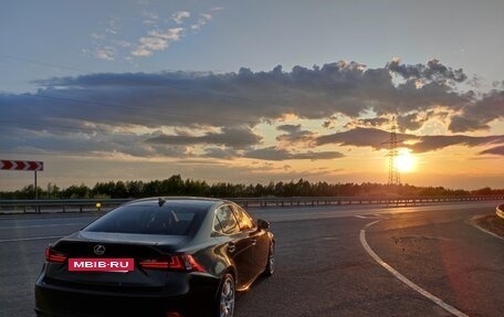 Lexus IS III, 2018 год, 3 000 000 рублей, 5 фотография