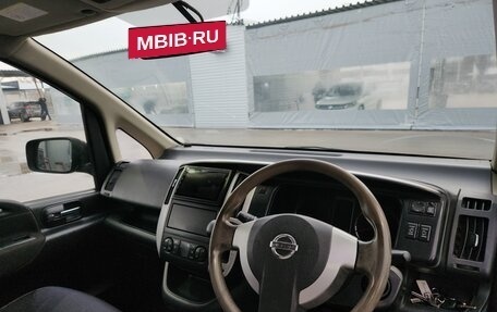 Nissan Serena III, 2009 год, 850 000 рублей, 15 фотография