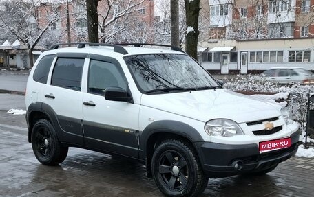 Chevrolet Niva I рестайлинг, 2017 год, 699 000 рублей, 1 фотография