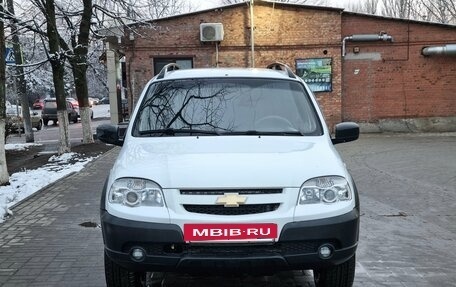 Chevrolet Niva I рестайлинг, 2017 год, 699 000 рублей, 5 фотография