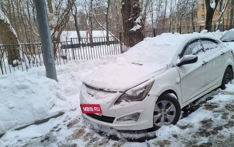 Hyundai Solaris II рестайлинг, 2016 год, 370 000 рублей, 3 фотография