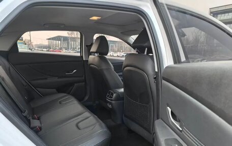 Hyundai Elantra, 2023 год, 1 630 000 рублей, 15 фотография