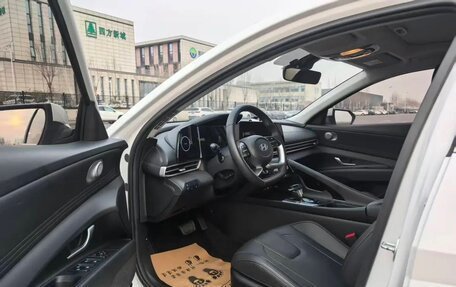 Hyundai Elantra, 2023 год, 1 630 000 рублей, 13 фотография