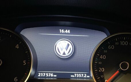 Volkswagen Touareg III, 2011 год, 2 300 000 рублей, 3 фотография