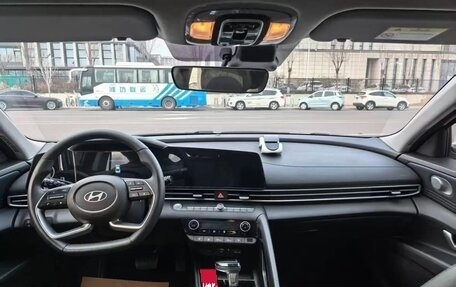 Hyundai Elantra, 2023 год, 1 630 000 рублей, 10 фотография