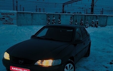 Opel Vectra B рестайлинг, 1996 год, 137 000 рублей, 1 фотография