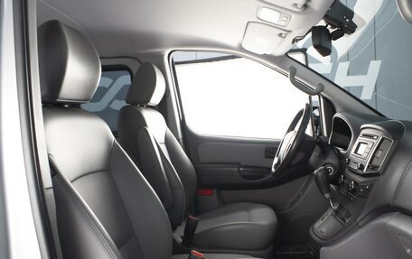 Hyundai Grand Starex Grand Starex I рестайлинг 2, 2019 год, 4 150 000 рублей, 7 фотография