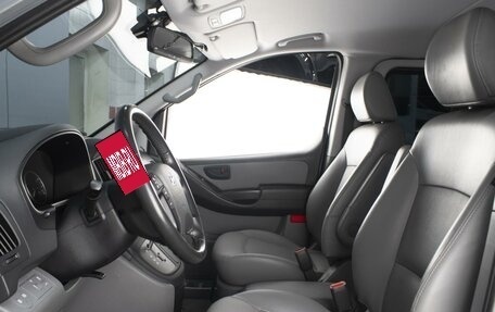 Hyundai Grand Starex Grand Starex I рестайлинг 2, 2019 год, 4 150 000 рублей, 8 фотография