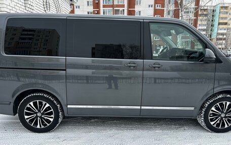 Volkswagen Multivan T6 рестайлинг, 2022 год, 8 800 000 рублей, 4 фотография