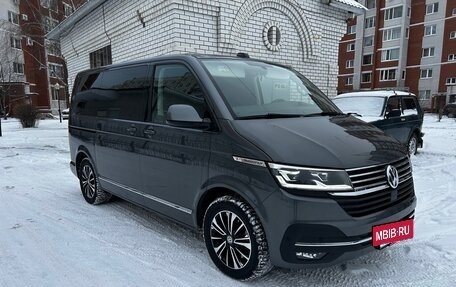 Volkswagen Multivan T6 рестайлинг, 2022 год, 8 800 000 рублей, 3 фотография