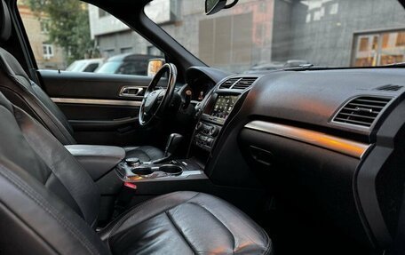 Ford Explorer VI, 2018 год, 2 575 000 рублей, 10 фотография