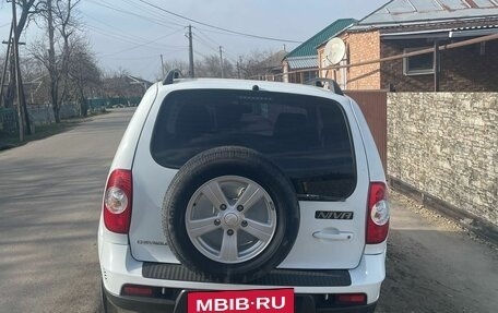 Chevrolet Niva I рестайлинг, 2014 год, 750 000 рублей, 3 фотография