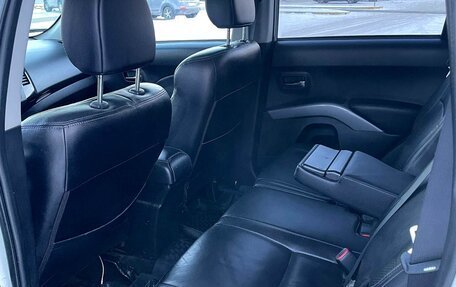 Peugeot 4007, 2009 год, 900 000 рублей, 9 фотография