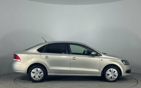 Volkswagen Polo VI (EU Market), 2015 год, 850 000 рублей, 4 фотография