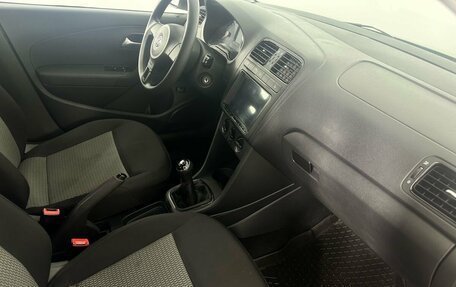 Volkswagen Polo VI (EU Market), 2015 год, 850 000 рублей, 12 фотография