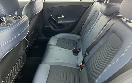 Mercedes-Benz A-Класс, 2018 год, 2 390 000 рублей, 13 фотография