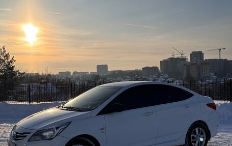 Hyundai Solaris II рестайлинг, 2016 год, 1 150 000 рублей, 2 фотография