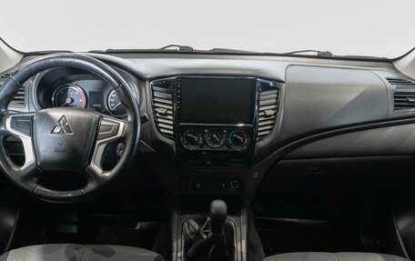 Mitsubishi L200 IV рестайлинг, 2020 год, 2 029 800 рублей, 6 фотография