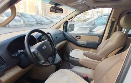 Hyundai Grand Starex Grand Starex I рестайлинг 2, 2010 год, 1 499 000 рублей, 9 фотография