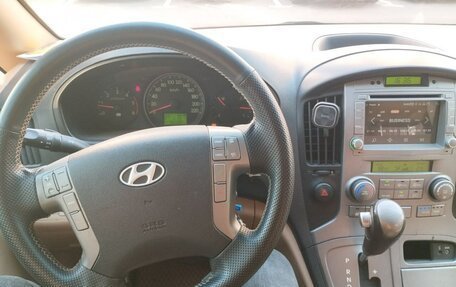 Hyundai Grand Starex Grand Starex I рестайлинг 2, 2010 год, 1 499 000 рублей, 8 фотография