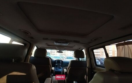 Hyundai Grand Starex Grand Starex I рестайлинг 2, 2010 год, 1 499 000 рублей, 15 фотография