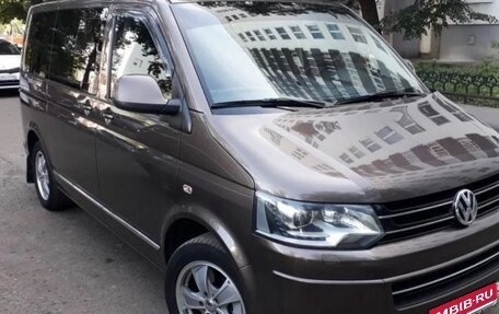 Volkswagen Multivan T5, 2012 год, 2 450 000 рублей, 1 фотография