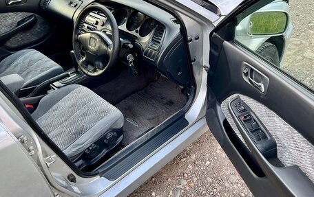 Honda Accord VII рестайлинг, 1998 год, 400 000 рублей, 10 фотография