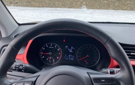 KIA Rio IV, 2021 год, 1 900 000 рублей, 6 фотография