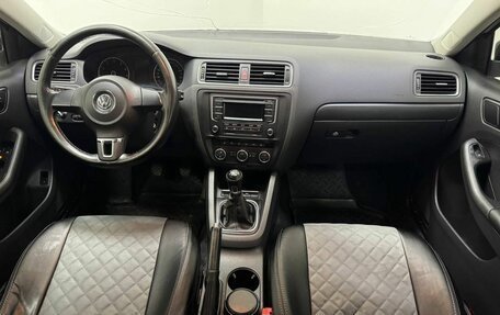 Volkswagen Jetta VI, 2014 год, 1 080 000 рублей, 10 фотография