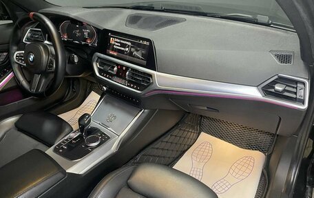 BMW 3 серия, 2019 год, 3 800 000 рублей, 11 фотография