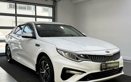 KIA Optima IV, 2019 год, 1 999 000 рублей, 3 фотография