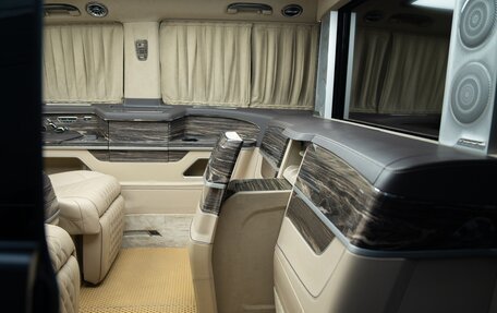 Mercedes-Benz V-Класс, 2019 год, 10 500 000 рублей, 8 фотография