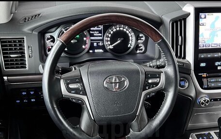 Toyota Land Cruiser 200, 2017 год, 7 550 000 рублей, 5 фотография